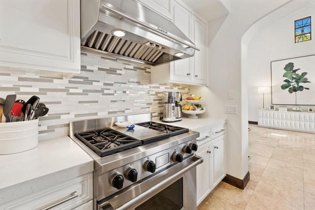 52345 Via Castile, La Quinta CA: https://media.crmls.org/mediaz/98743998-0374-4007-89b9-c156cea6ba50.jpg