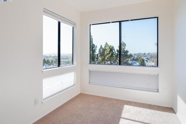 Image 11 of 32 For 545 Pierce Street  3301