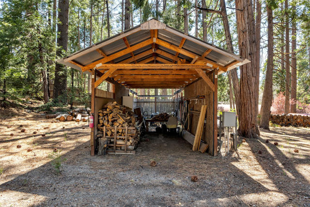 26299 Tahquitz Drive, Idyllwild CA: https://media.crmls.org/mediaz/9875021f-6448-46b3-a108-1d9928e78aa3.jpg