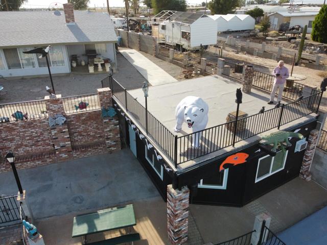 5682 Colorado River Road, Blythe CA: https://media.crmls.org/mediaz/98752205-41ca-479f-9905-b160472f0548.jpg