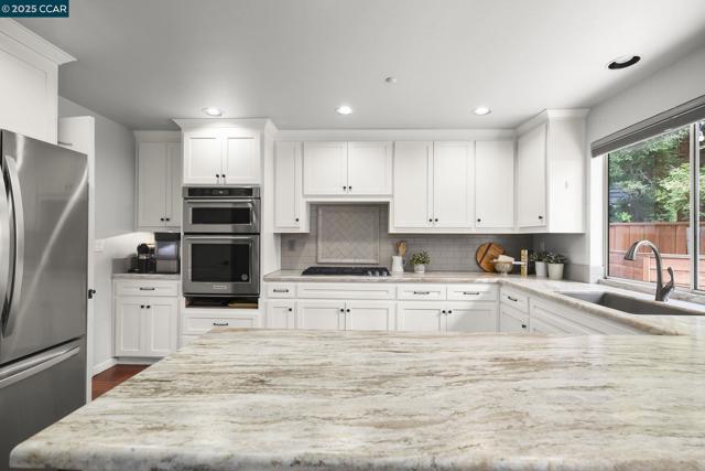 737 Alison Cir, Livermore CA: https://media.crmls.org/mediaz/9875442b-37ad-4c9a-b1d1-2086ed26d58b.jpg
