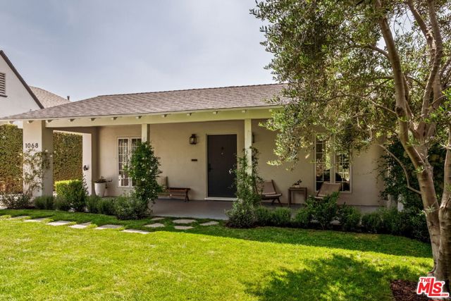 1068 Queen Anne Place, Los Angeles CA: https://media.crmls.org/mediaz/9875d010-28a9-4675-96e7-a793e6ada203.jpg