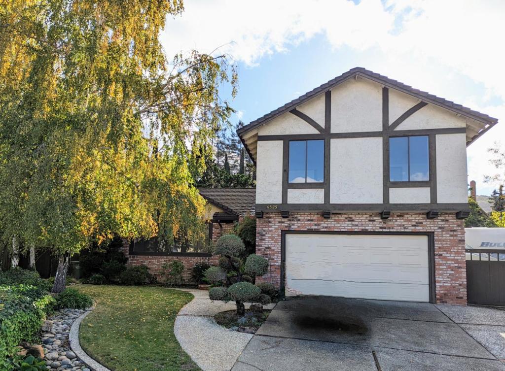 6525 Idlewild Court