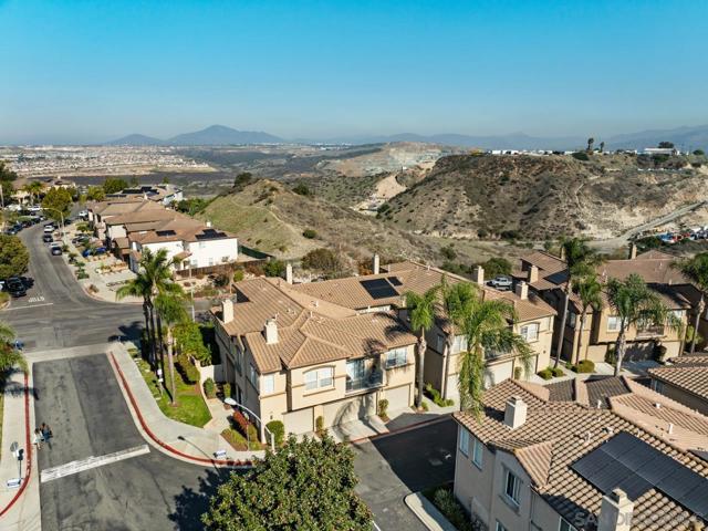 6373 Avenida De Las Vistas, San Diego CA: https://media.crmls.org/mediaz/9875fade-212f-4a38-824e-ed7d0cac5047.jpg