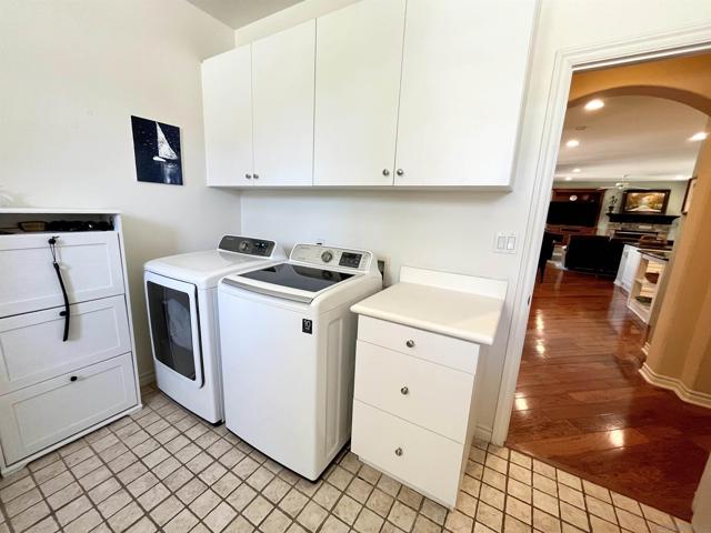12470 Sundance Ave, San Diego CA: https://media.crmls.org/mediaz/9875fd38-cbb3-4dbb-87f0-661608f9c808.jpg