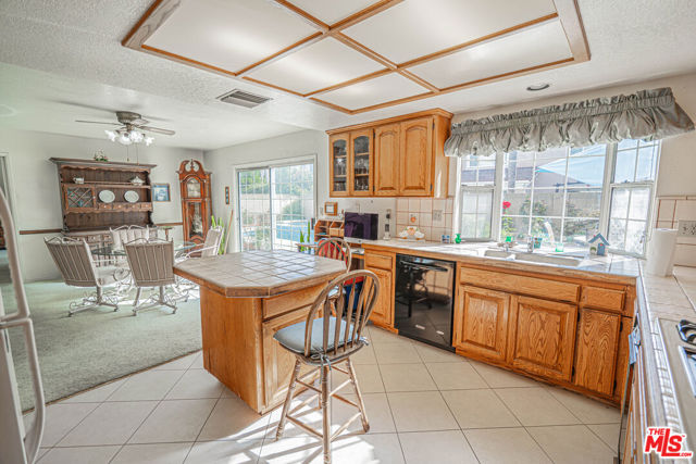 8292 Bellhaven Street, La Palma CA: https://media.crmls.org/mediaz/98762fa8-42aa-4918-b1aa-a1819482ff63.jpg