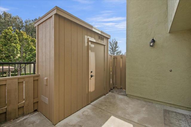 24280 Dover Lane, Hayward CA: https://media.crmls.org/mediaz/98764e4d-0f89-447c-80e7-8094dce338bd.jpg