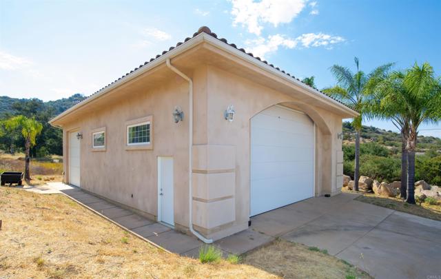 Image 20 of 26 For 18576 Mahogany Ranch Road