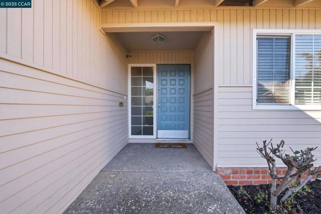 931 N Camino Alto Drive, Vallejo CA: https://media.crmls.org/mediaz/987705cc-8821-483b-9b0e-1f5ffcc81176.jpg