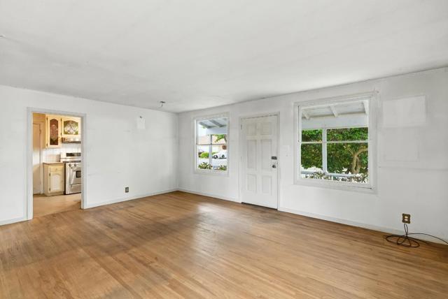 235 Alto Loma, Millbrae CA: https://media.crmls.org/mediaz/9877a83d-1f22-4c28-bb22-7d7dc58f179e.jpg