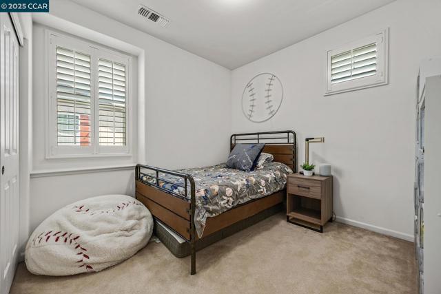 6939 Mariposa Cir, Dublin CA: https://media.crmls.org/mediaz/9877c36d-37fd-48aa-8708-a638ecfd94a9.jpg
