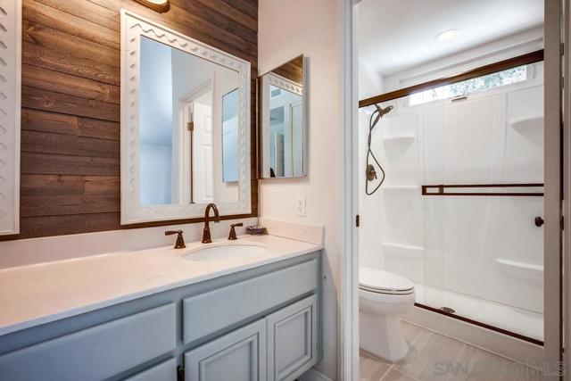 40037 Amberley Cir, Temecula CA: https://media.crmls.org/mediaz/98781d5e-8810-489f-9c48-eca38ddc58e9.jpg