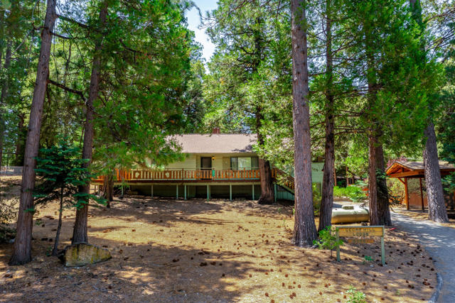 52551 Pine Ridge Road, Idyllwild CA: https://media.crmls.org/mediaz/98793e9c-30fd-456f-abf0-bc69d389af60.jpg