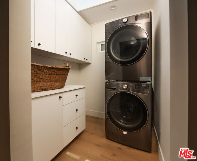 1432 Kellam Avenue, Los Angeles CA: https://media.crmls.org/mediaz/98794ff2-f4fd-4d9a-a0bd-e0437fa45919.jpg