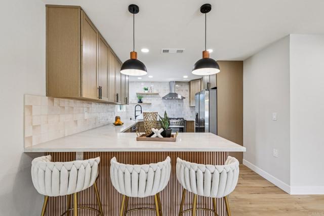 Detail Gallery Image 10 of 72 For 16799 Acena Dr, San Diego,  CA 92128 - 3 Beds | 2 Baths