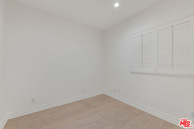 4711 Ambrose Avenue, 204 photo 29