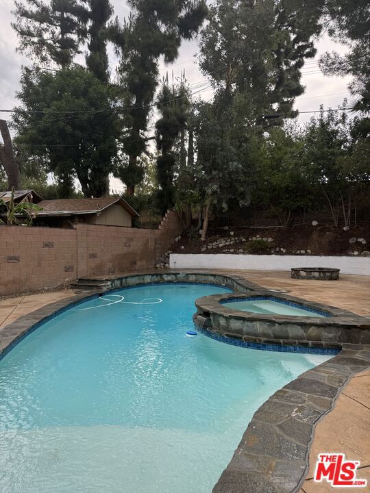 8408 Fable Avenue, West Hills CA: https://media.crmls.org/mediaz/987ba13c-2a69-4fd1-b2ec-6bd8998bfd40.jpg