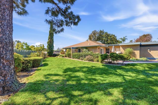 Detail Gallery Image 2 of 23 For 5211 Village 5, Camarillo,  CA 93012 - 2 Beds | 2 Baths