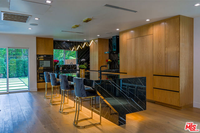 11848 Bel Terrace, Los Angeles CA: https://media.crmls.org/mediaz/987cb02d-9573-4a86-a65f-44845557a549.jpg
