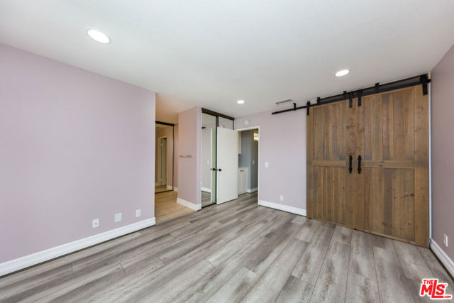 1017 Via Colinas, Thousand Oaks CA: https://media.crmls.org/mediaz/987cf818-ff78-4fe1-be54-eb217f1a85c2.jpg