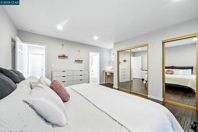 1624 San Luis Rd, Walnut Creek CA: https://media.crmls.org/mediaz/987d09d4-adc6-42d7-a7ba-a415b33b0638.jpg