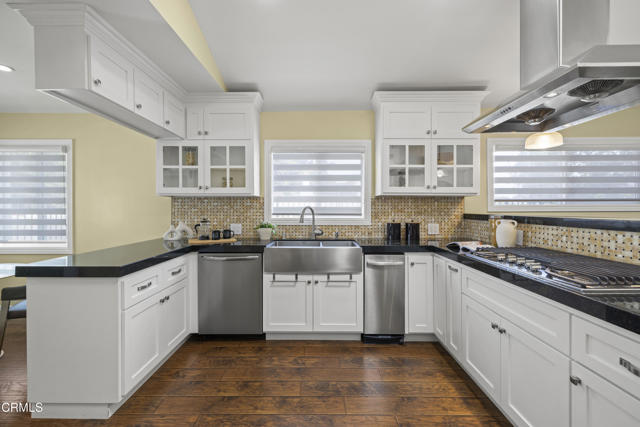 Detail Gallery Image 13 of 51 For 4961 Alcove Ave, Valley Village,  CA 91607 - 3 Beds | 2 Baths