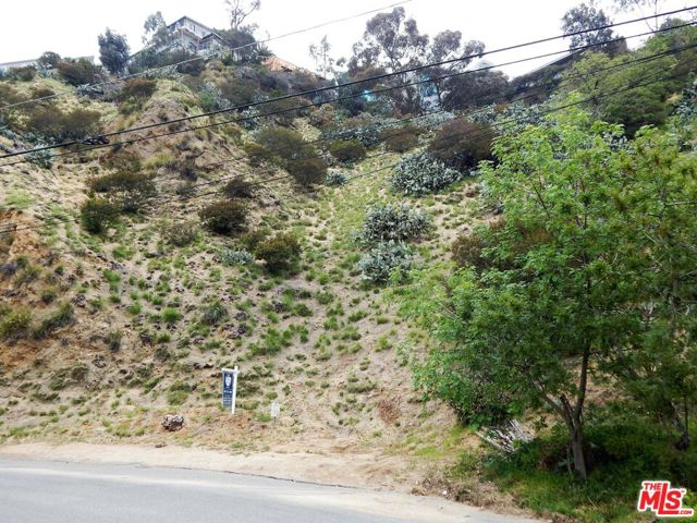 1980 Sunset Plaza, Los Angeles CA: https://media.crmls.org/mediaz/987e04e8-5e15-4006-a995-3384e1327312.jpg