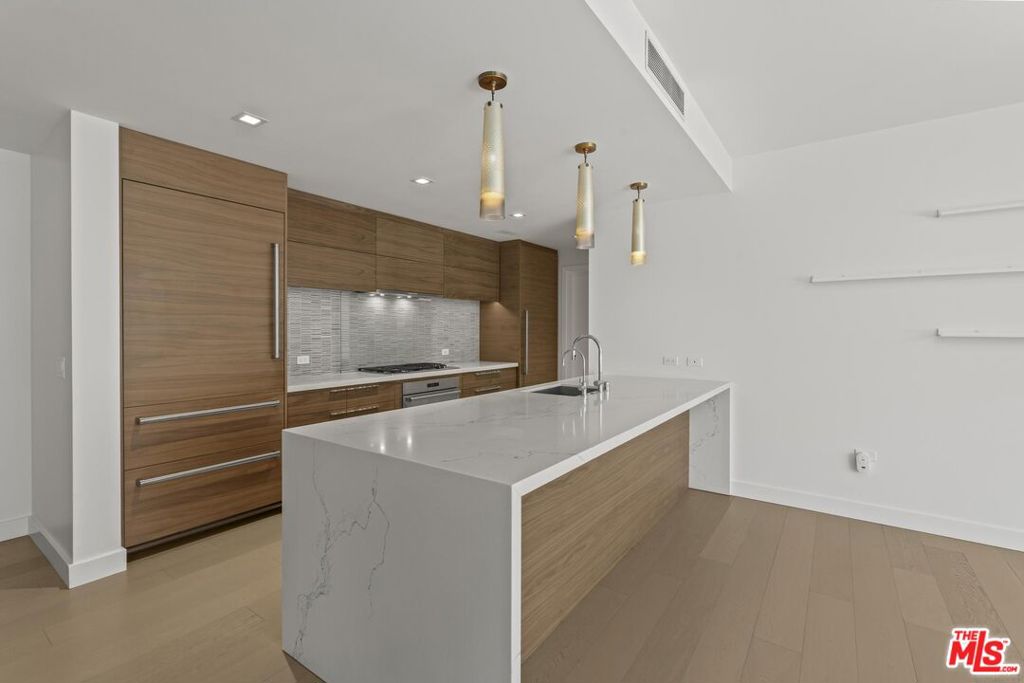 888 E Street - photo 6