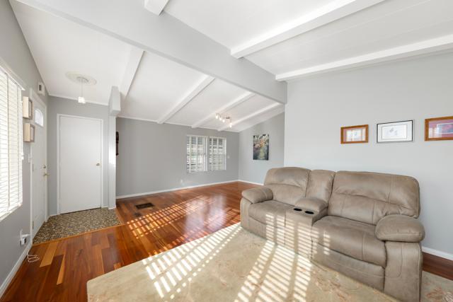 1058 Via Grande, Cathedral City CA: https://media.crmls.org/mediaz/987f334b-3b1f-4e92-b4bd-cd1e1f21e5a8.jpg