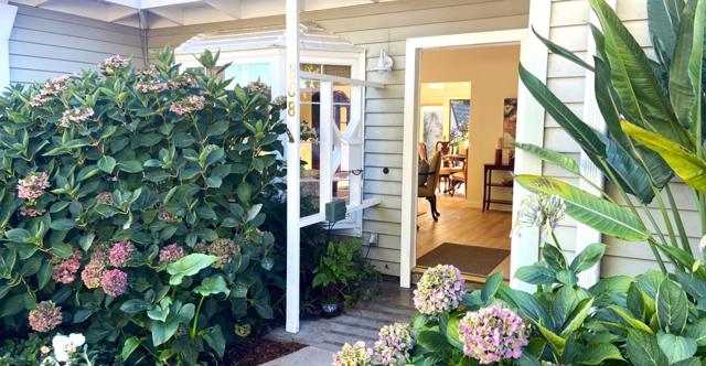 808 Patricia Avenue, San Mateo CA: https://media.crmls.org/mediaz/987f69dd-78aa-444f-b942-dbcf05ff161f.jpg