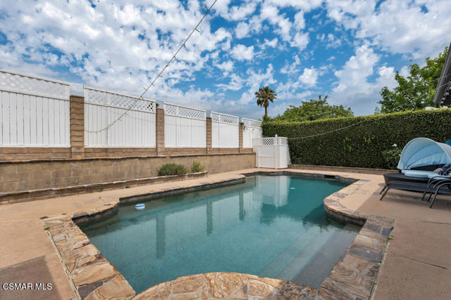 6211 Anastasia Street, Simi Valley CA: https://media.crmls.org/mediaz/987f8d04-fe5b-4ba5-9436-22523c5b0bee.jpg