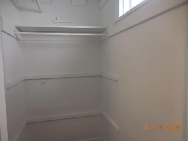 Image 9 of 20 For 711 Robinson Avenue
