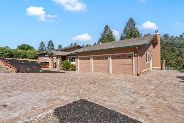 17151 Parkview Drive, Morgan Hill CA: https://media.crmls.org/mediaz/98825b55-298a-413d-9ac7-a4bf995cefcb.jpg