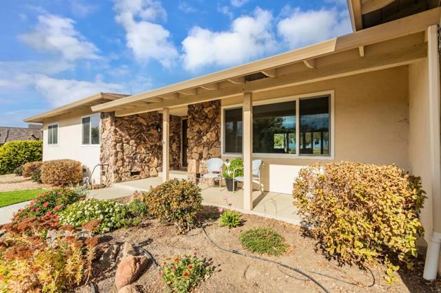 690 Ridgemark Drive, Hollister CA: https://media.crmls.org/mediaz/9882d07f-3d47-4da9-b2bb-ac34ef4eed0d.jpg
