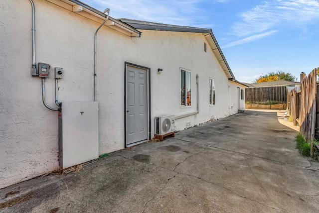 4382 Palo Verde Drive, Pittsburg CA: https://media.crmls.org/mediaz/98830f6b-8669-4d2a-b903-fdeda3962d33.jpg
