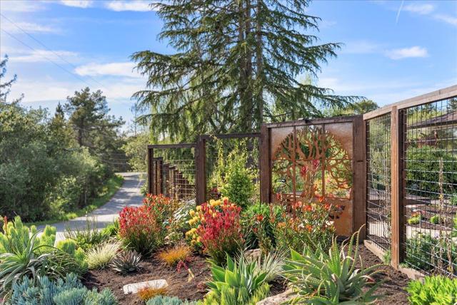 3400 Haas Drive, Aptos CA: https://media.crmls.org/mediaz/98848621-3b76-424b-b8f0-0949b5813f80.jpg