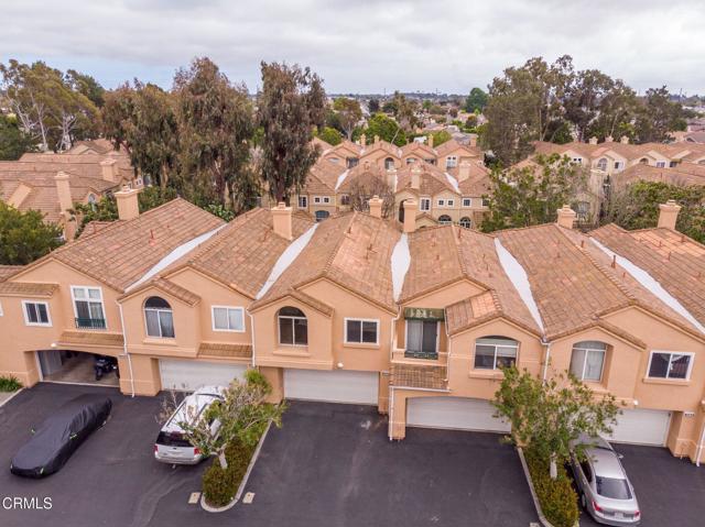 1132 Mooring Walk, Oxnard CA: https://media.crmls.org/mediaz/9884a570-e035-46ad-a45b-7470087bb6d7.jpg