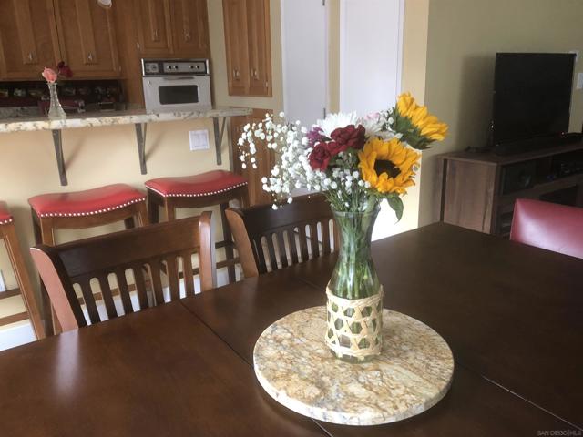 5217 Mount Alifan Dr, San Diego CA: https://media.crmls.org/mediaz/9884bfea-b7dc-4c52-9f6d-1b472ac4175e.jpg
