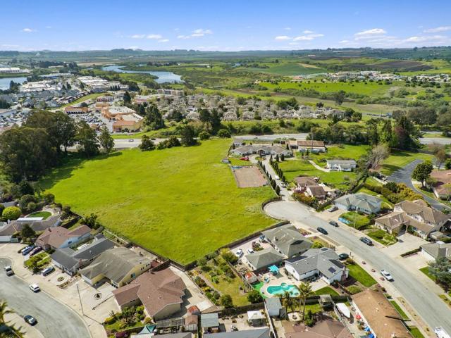 40 Eileen Street, Watsonville CA: https://media.crmls.org/mediaz/9885719c-7a57-4e7f-8372-16d5f9a598e0.jpg