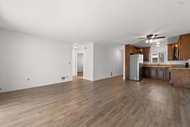 4851 Cole St, San Diego CA: https://media.crmls.org/mediaz/9886bd3c-4a9d-4dce-91d2-9273f53243ab.jpg