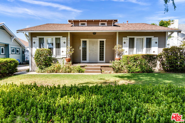3845 COLLEGE Avenue photo 2