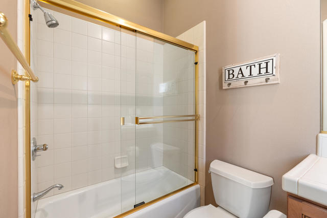 50605 Verano Drive, La Quinta CA: https://media.crmls.org/mediaz/988719cb-a204-44ca-998f-13150a3f85d8.jpg