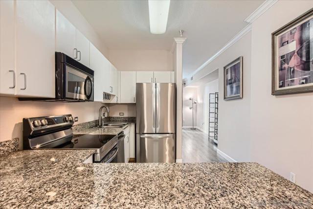 Image 9 of 22 For 1643 6th Ave  208