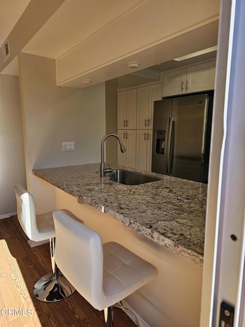 2166 N Indian Canyon Drive, Palm Springs CA: https://media.crmls.org/mediaz/98877679-1ecd-4779-aeaa-0f315a825e9f.jpg