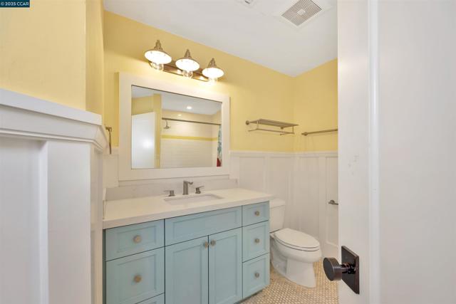 772 John Way, Lafayette CA: https://media.crmls.org/mediaz/98877cb8-0d70-44a2-9437-9bc0d24ea710.jpg
