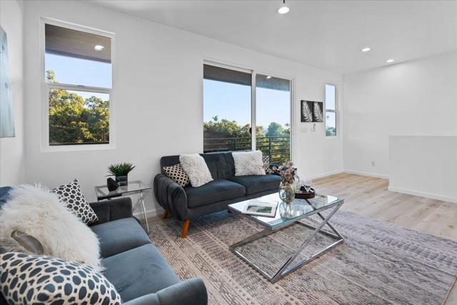 Image 4 of 72 For 4221 Mount Casas Ct