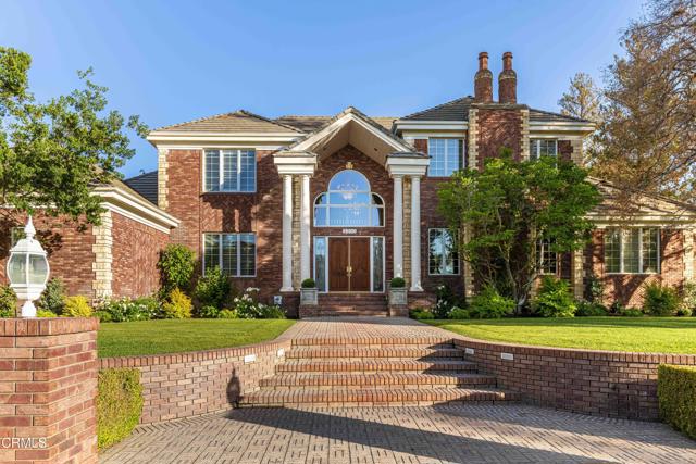 2300 Weybridge Drive, Bakersfield CA: https://media.crmls.org/mediaz/9887c392-dd4c-4ccc-9039-6f0d978ef76e.jpg