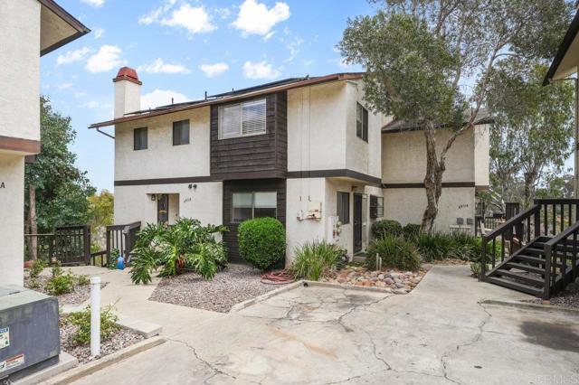 4971 Vista Pl, San Diego CA: https://media.crmls.org/mediaz/988880ca-caf4-442b-9ca1-ced7c807a856.jpg