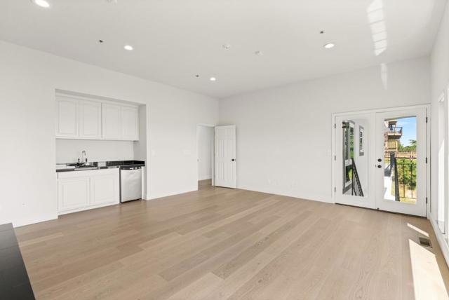 70 ENSENADA Road, San Carlos CA: https://media.crmls.org/mediaz/988900f1-6b3f-4929-b262-8604340af3c9.jpg