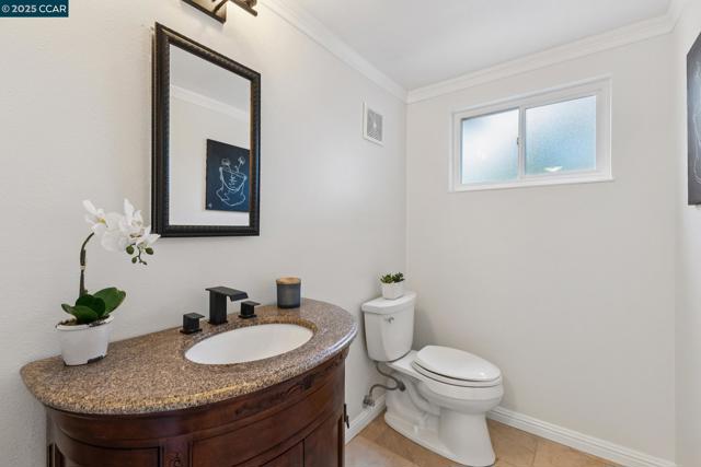 36 Playa Ct, San Ramon CA: https://media.crmls.org/mediaz/98898ab9-1dd4-453b-a388-21d94d9400f1.jpg